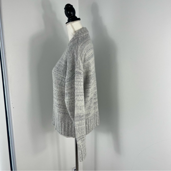 Naadam chunky knit merino wool cashmere v neck sweater - Picture 3 of 6